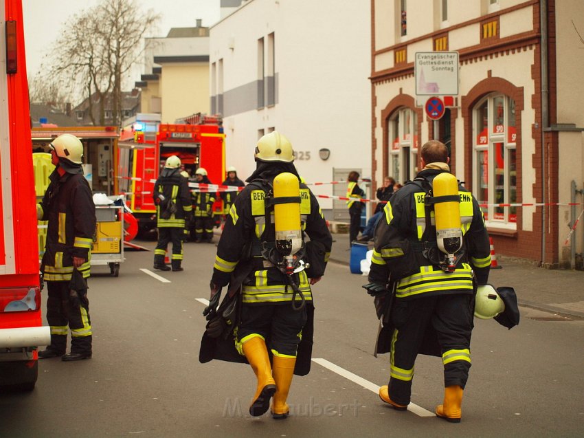 Weisses Pulver im Buero gefunden Koeln Porz Mitte Hauptstr P065.JPG